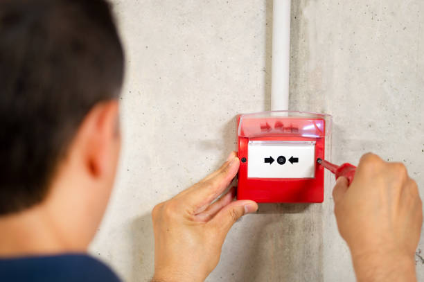 Quais são as vantagens de contratar uma empresa de instalação de alarme de incêndio